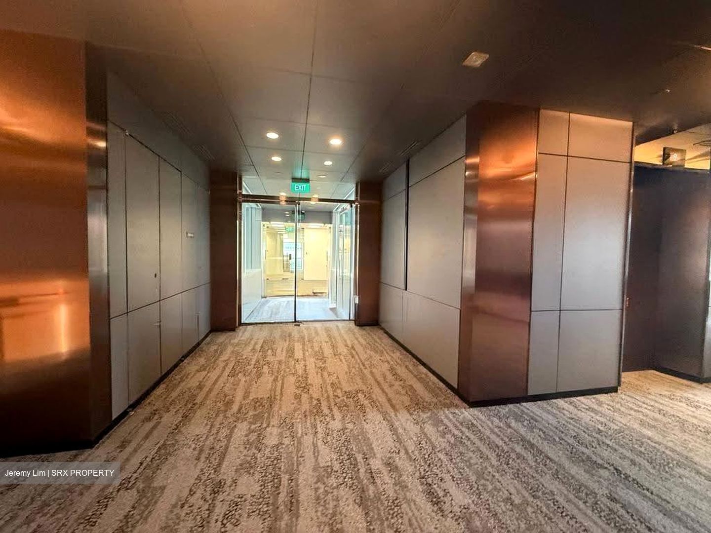 UE Square (D9), Office #629213931